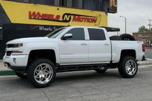Chevrolet Silverado Z71 Crew Cab on Forgiato Wheels (Finestro-T) 2019 года